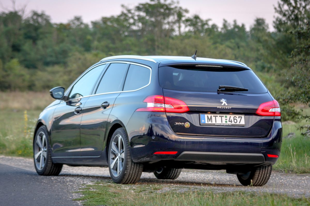 PEUGEOT 308