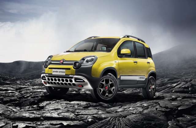 Fiat Panda: LED-es fény és rövid egyes