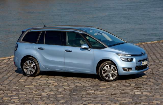 Egyenesben a család – Citroën Grand C4 Picasso teszt