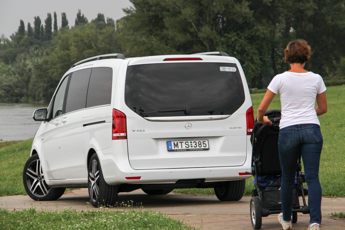 MERCEDES-BENZ V-OSZTÁLY