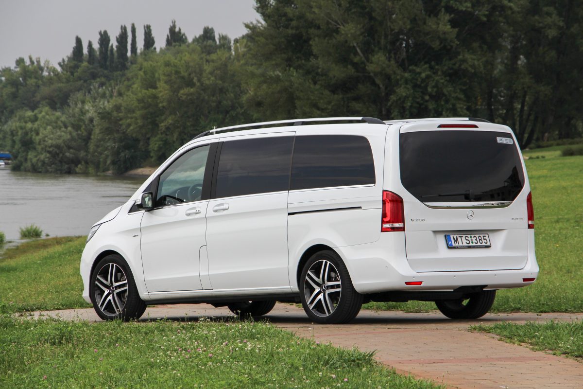 MERCEDES-BENZ V-OSZTÁLY