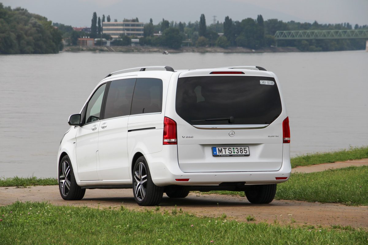 MERCEDES-BENZ V-OSZTÁLY