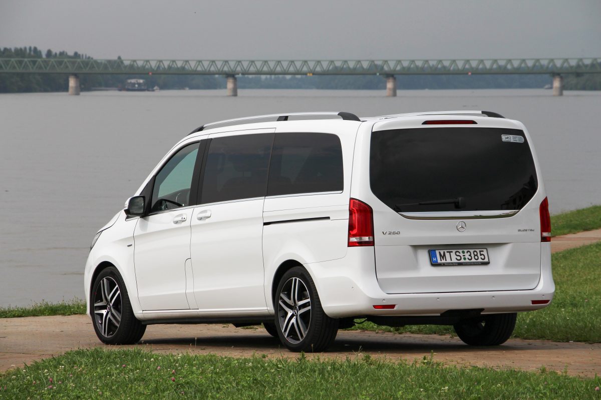 MERCEDES-BENZ V-OSZTÁLY