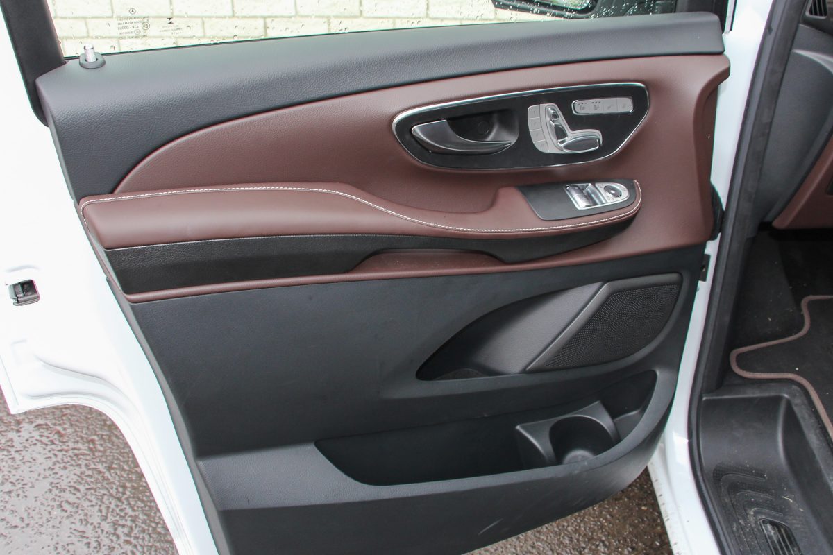 MERCEDES-BENZ V-OSZTÁLY