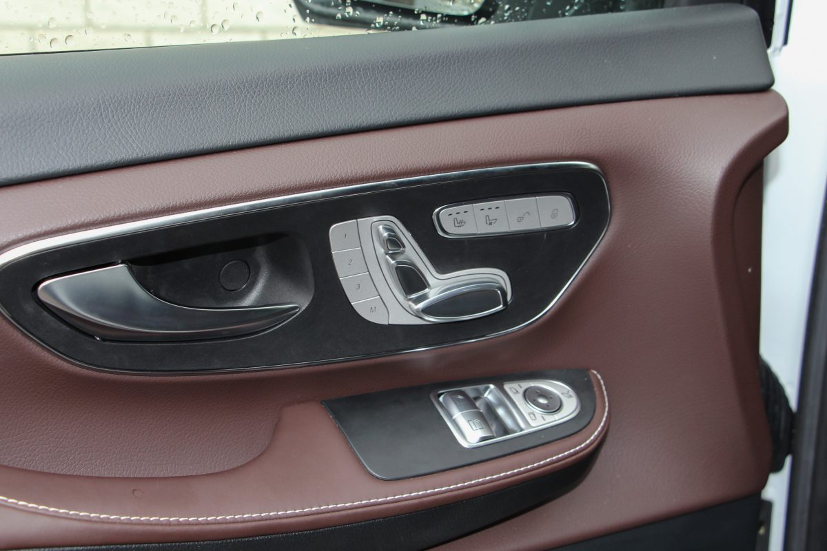 MERCEDES-BENZ V-OSZTÁLY