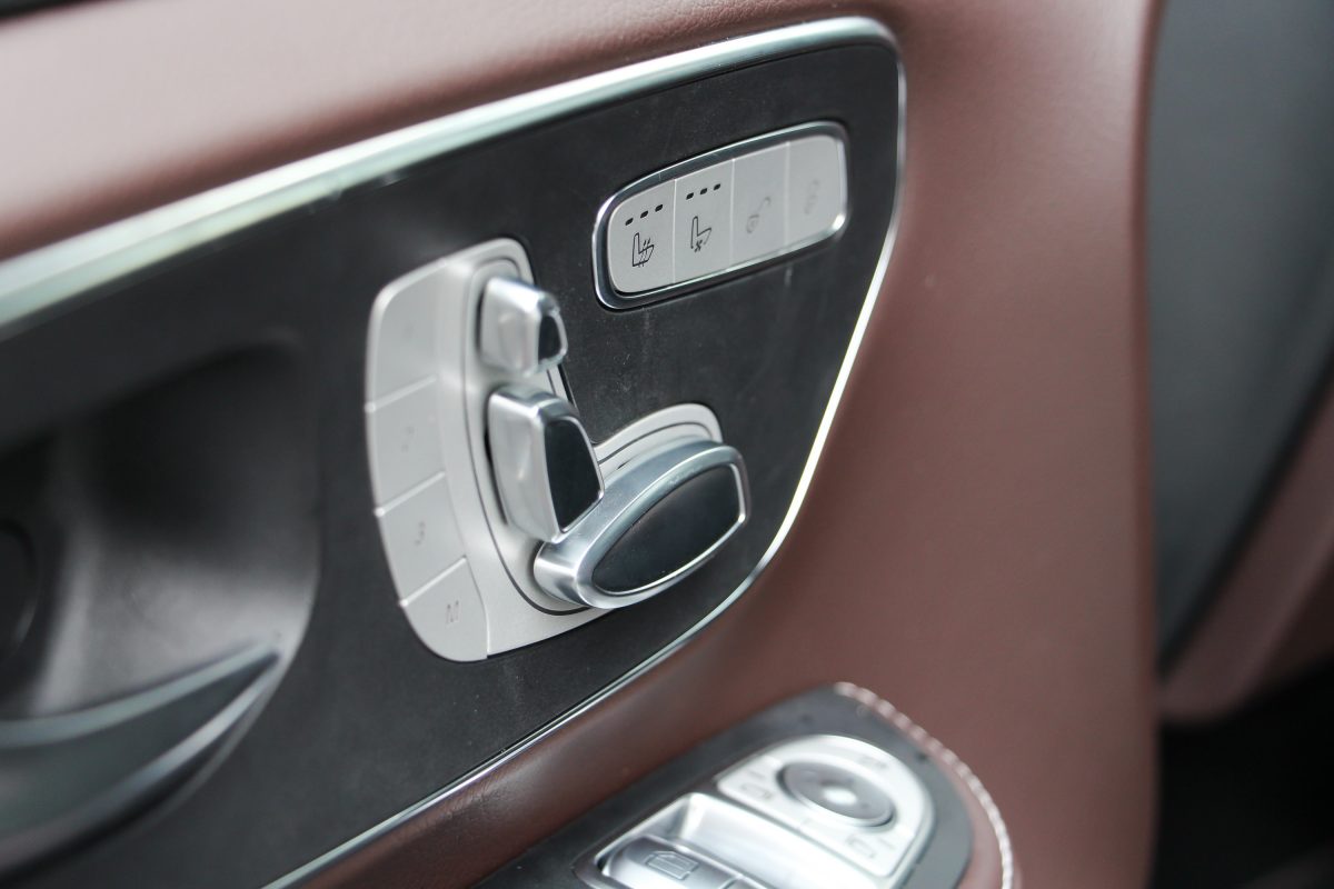 MERCEDES-BENZ V-OSZTÁLY