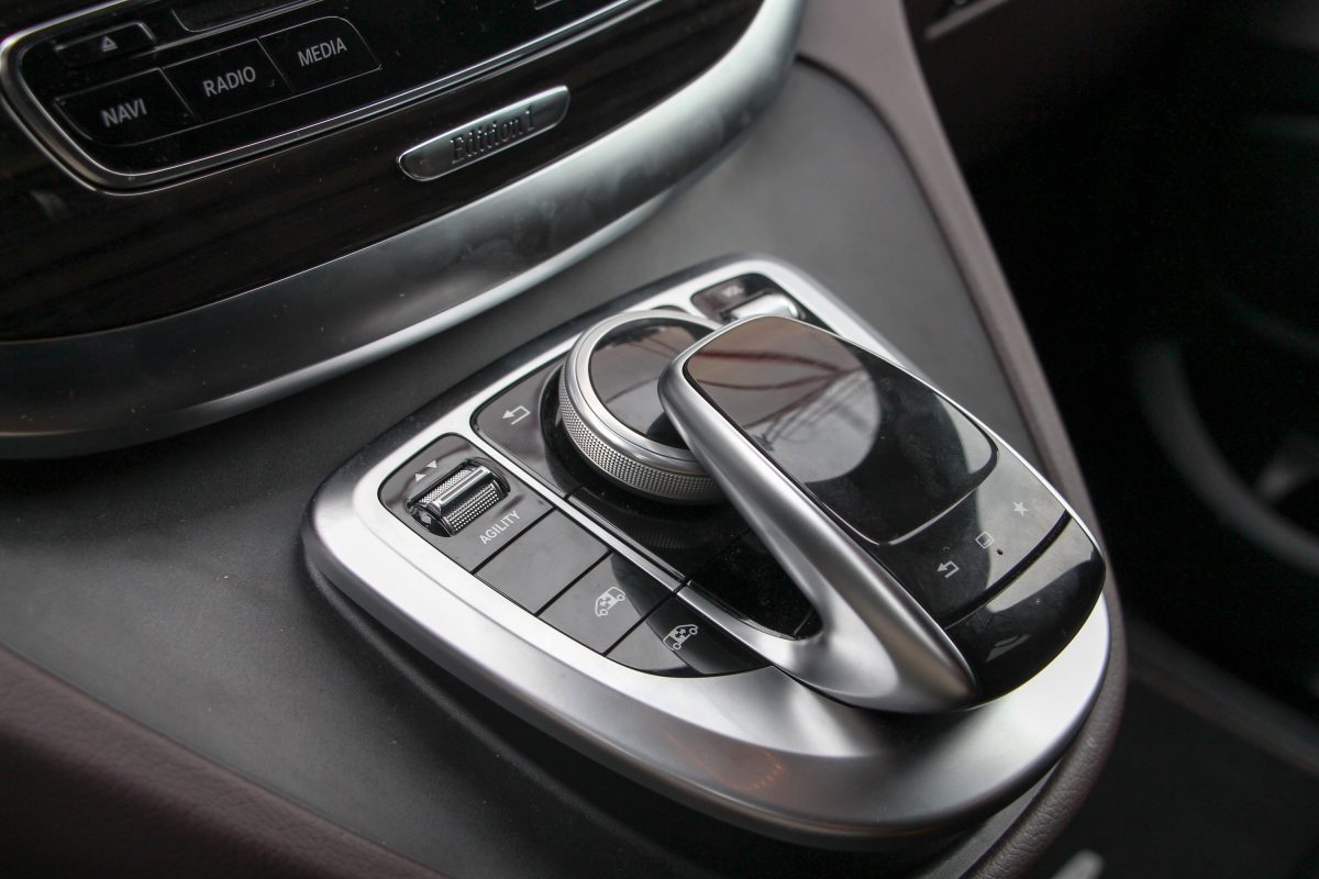 MERCEDES-BENZ V-OSZTÁLY