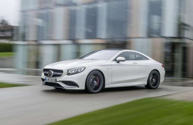 Gyilkosan gyors, gyönyörű két tonna