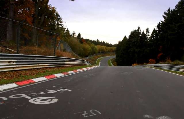 Patetikus videón a Nürburgring