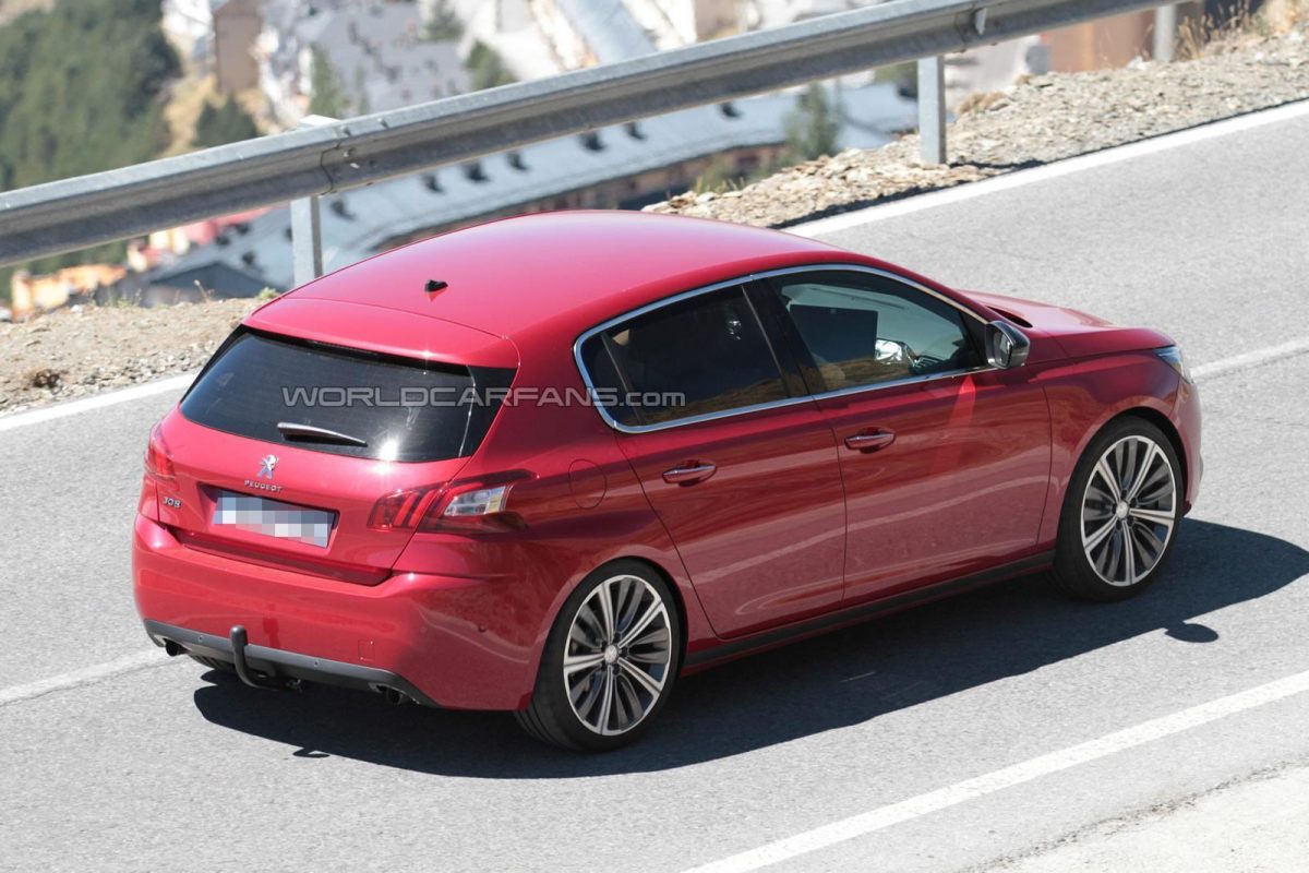 PEUGEOT 308
