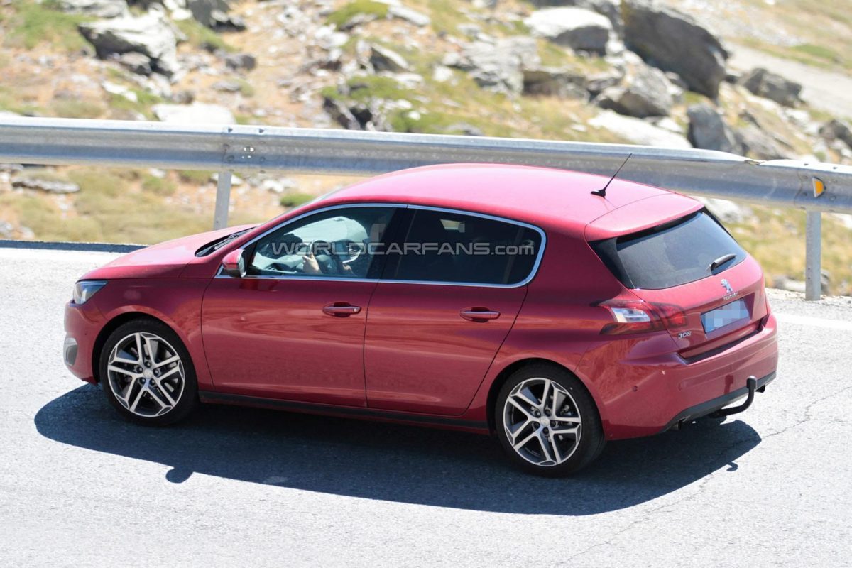 PEUGEOT 308