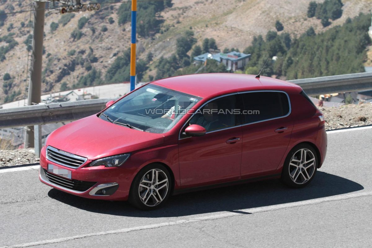 PEUGEOT 308