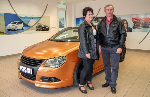 Átadta nyereményautóját az AMTS