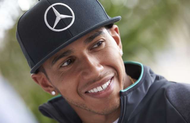 Hamilton óriási bokszpárbajt nyert