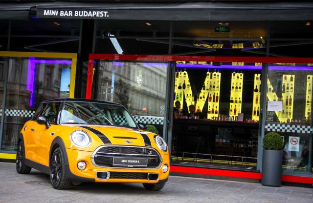 Itthon az új MINI, plusz világelső MINI bár nyílt Budapesten