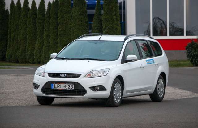 Olcsó kombi kéne? Itt a megoldás: Ford Focus rendőrkézből
