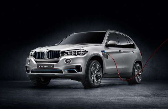 A BMW leporolta a X5 eDrive koncepciót