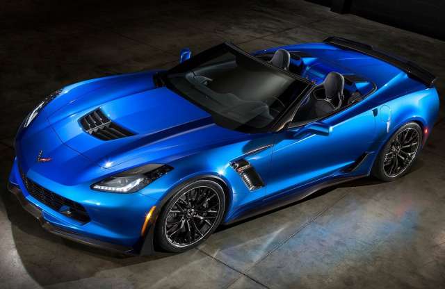 Itt a Corvette csodás izomkabriója