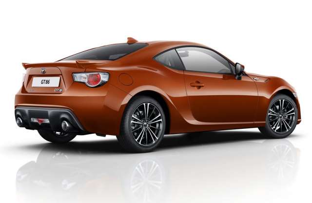 Aprócska frissítést kap a Toyota GT 86