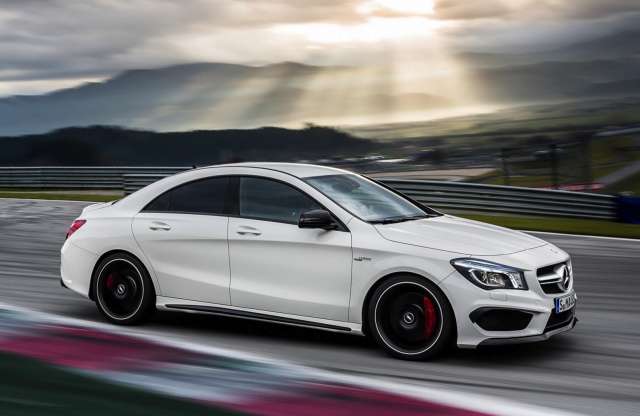 Melyik gyorsul jobban? BMW M235i vs Mercedes CLA 45 AMG