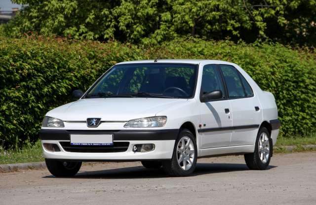 Mi az olcsó autó? Például ez a Peugeot 306 szedán