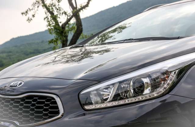 És akkor a koreai autó  veri a japánt és a németet is