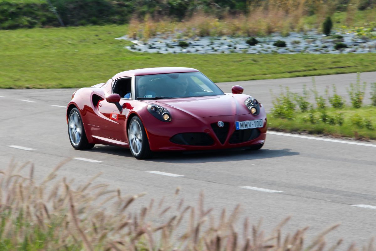 ALFA ROMEO 4C