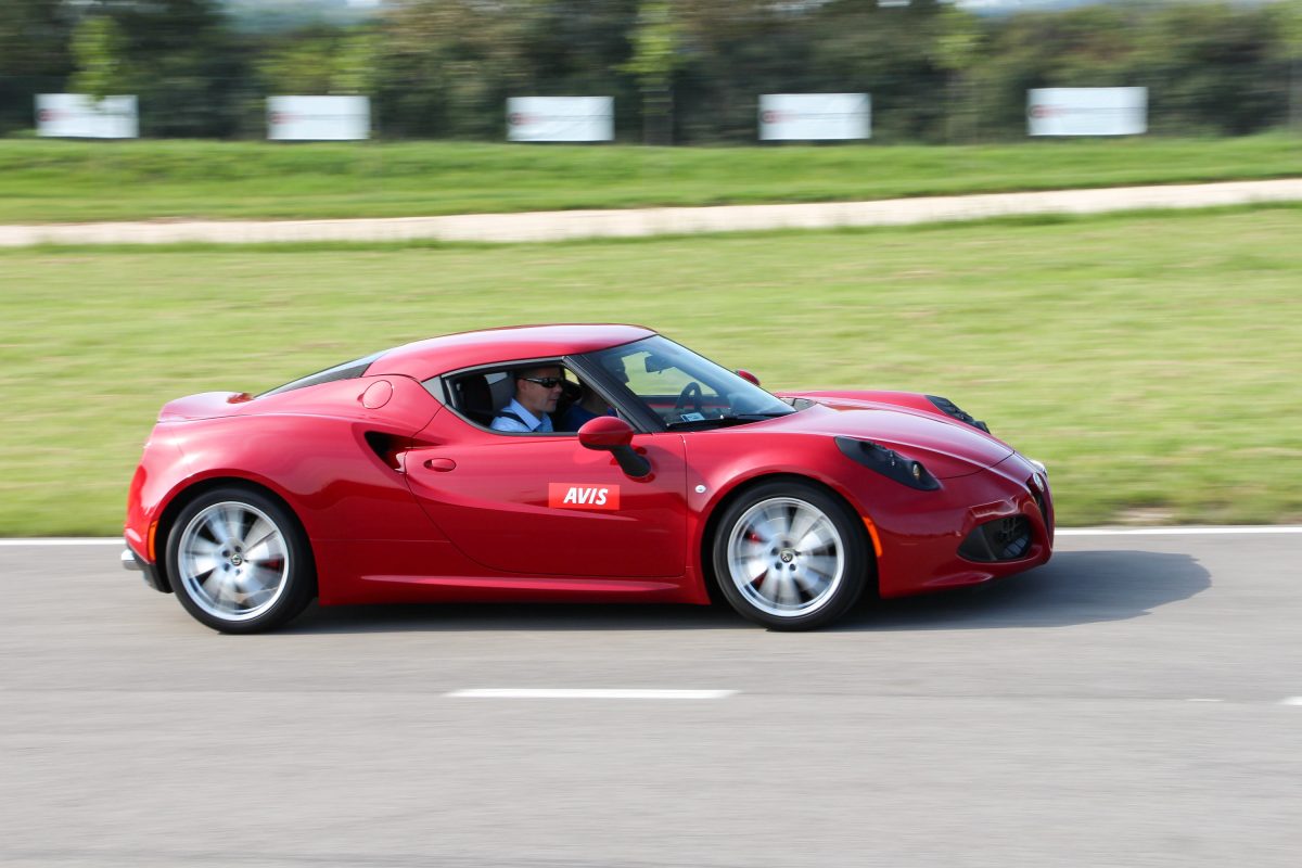 ALFA ROMEO 4C