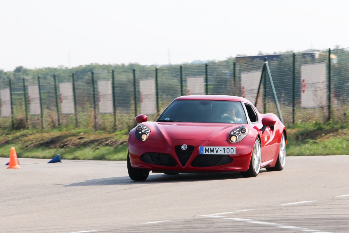 ALFA ROMEO 4C