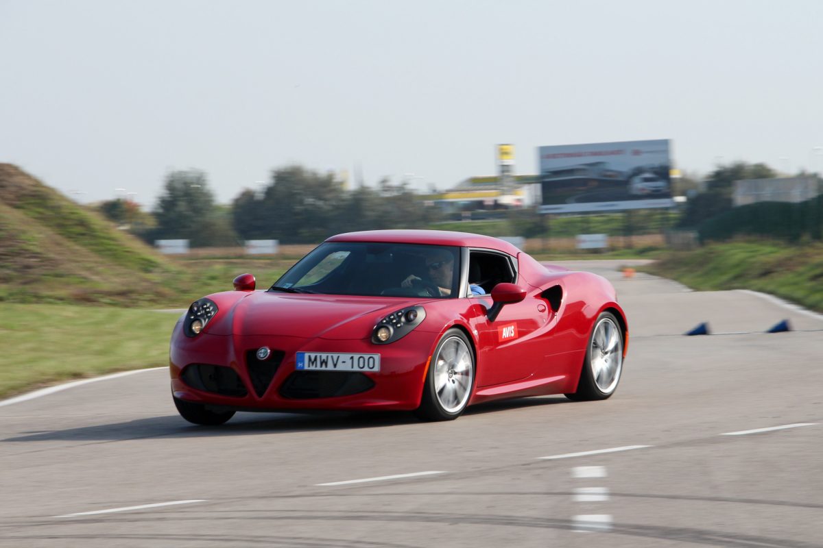 ALFA ROMEO 4C
