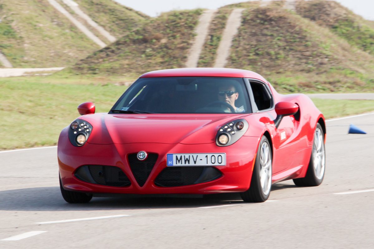 ALFA ROMEO 4C