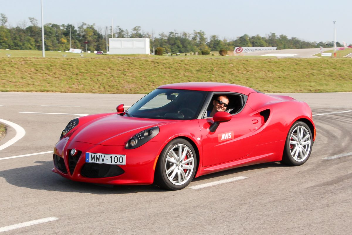 ALFA ROMEO 4C