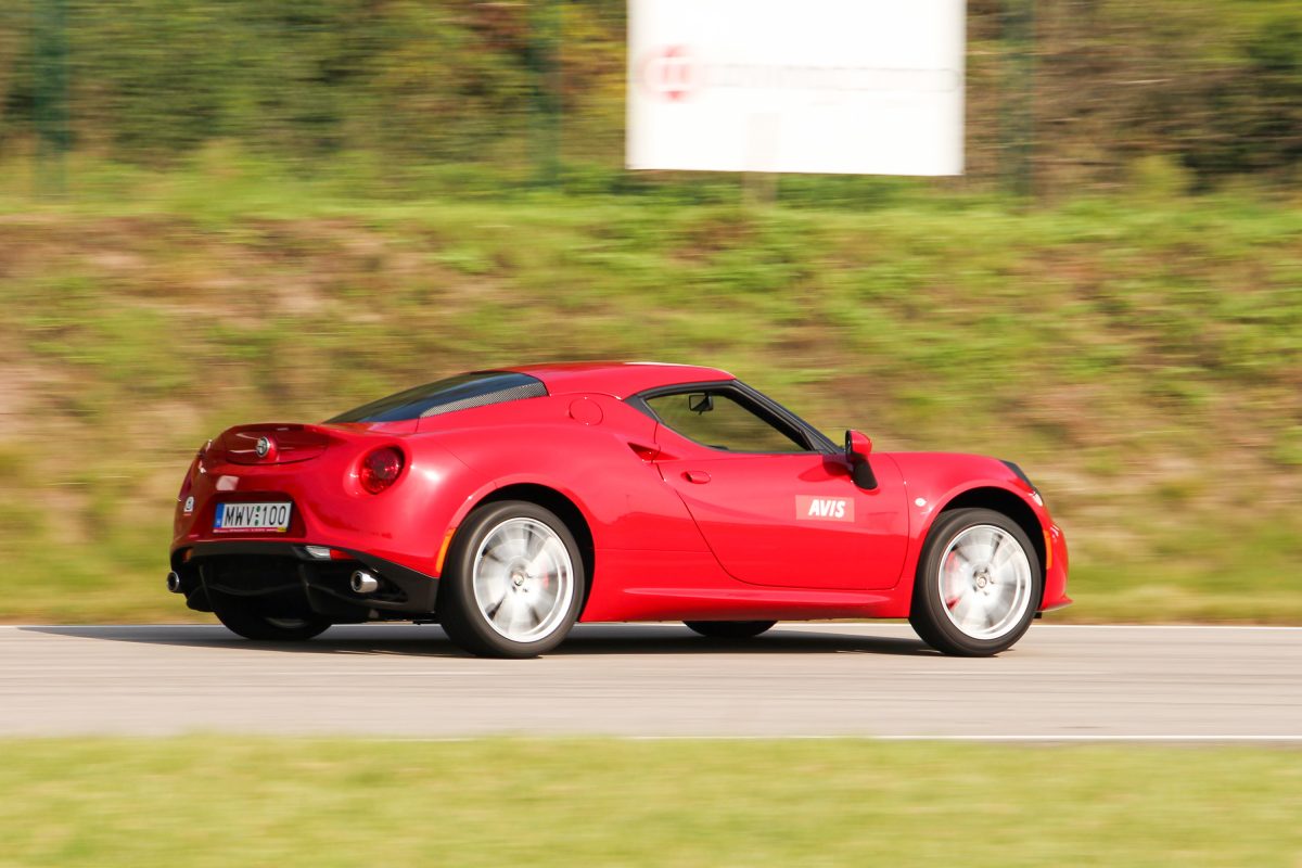 ALFA ROMEO 4C