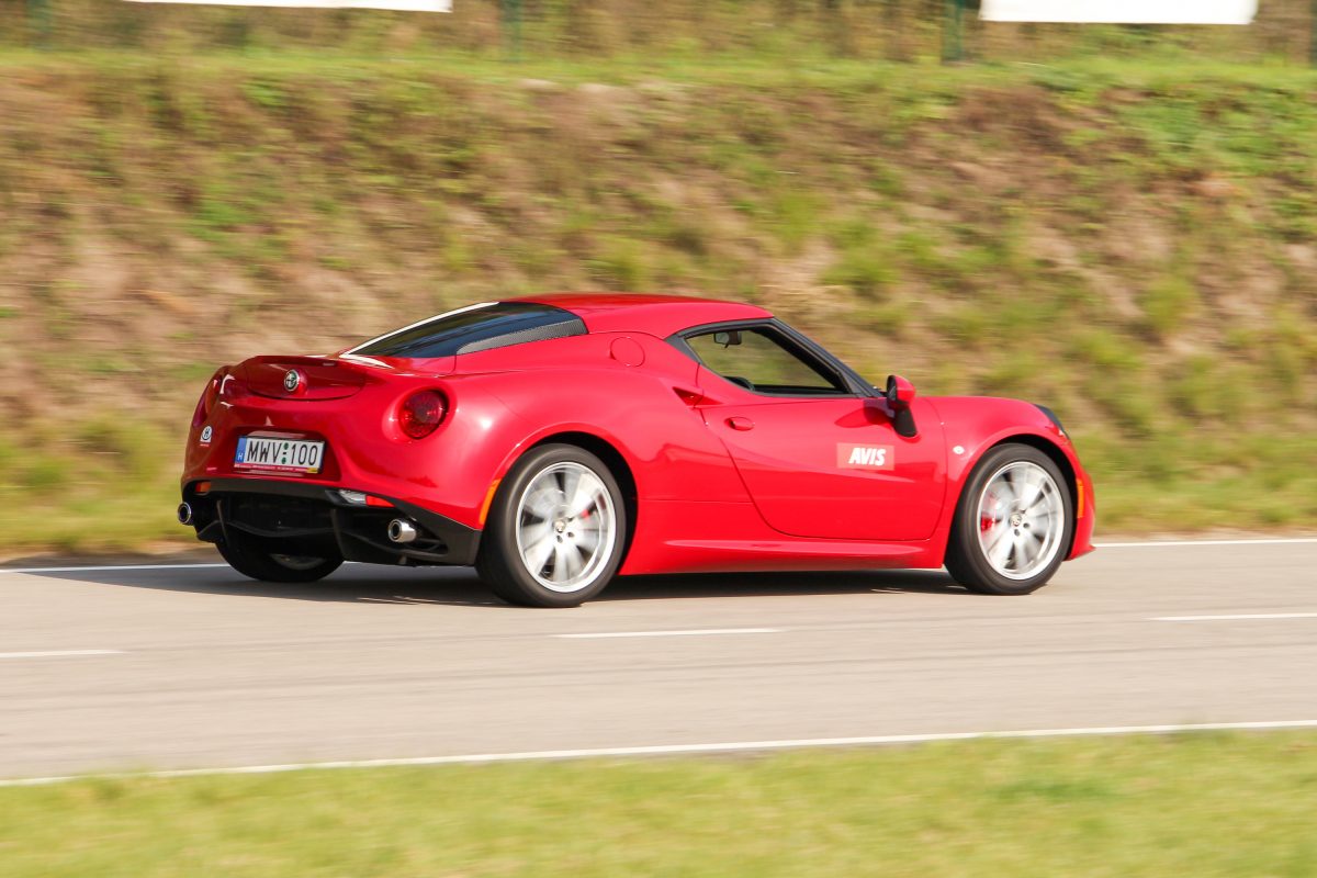 ALFA ROMEO 4C