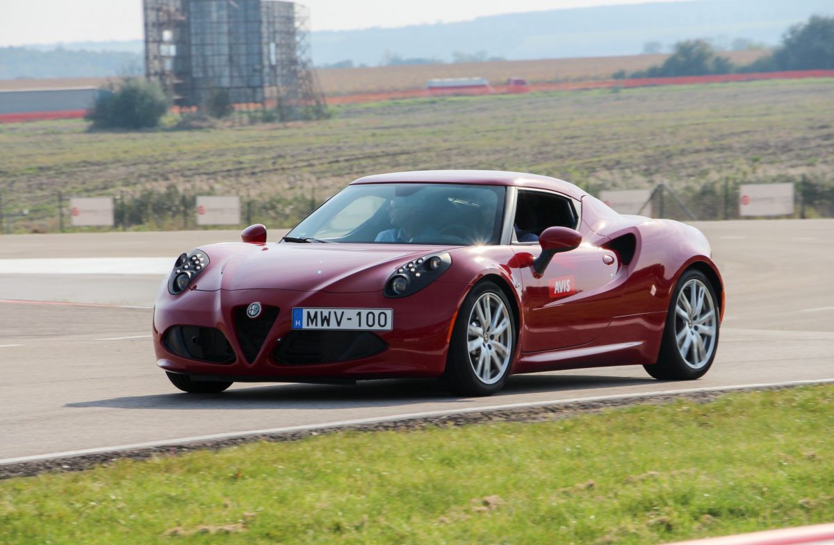 ALFA ROMEO 4C