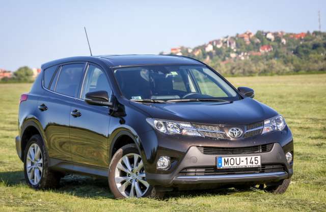 Hogy ez milyen takarékos! Toyota RAV4 teszt