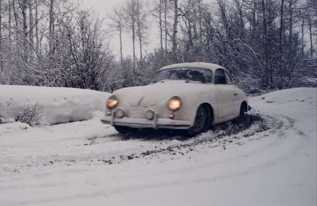 Jeff Zwart 61 éves Porschéjával csapat a hóban