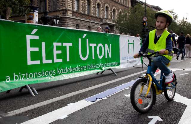 Ha nem tanulunk, tudatlanok maradunk