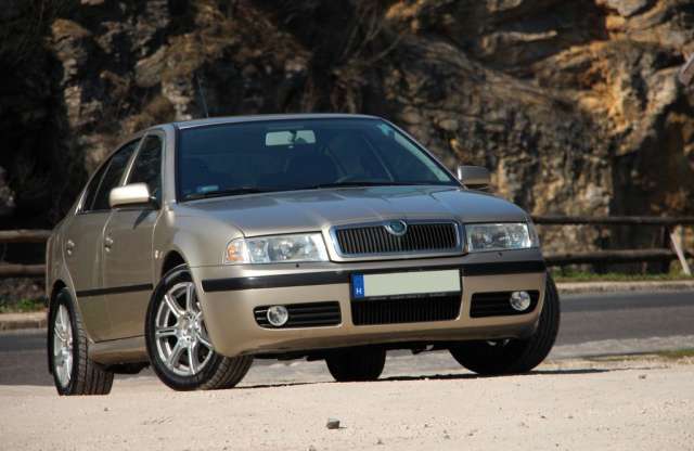 Skoda Octavia kéne, de melyik motorral?