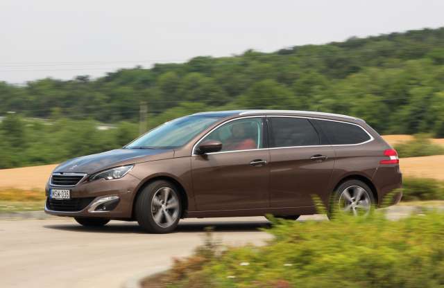 Az év kombija? Itthon a Peugeot 308 SW
