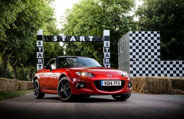 Jubileumi Mazda MX-5 debütál Goodwoodban