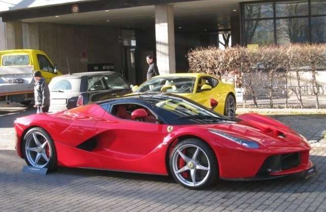 LaFerrari Google szemcsiben