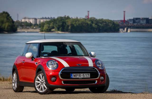 A vezetés háromhengeres öröme. MINI Cooper teszt