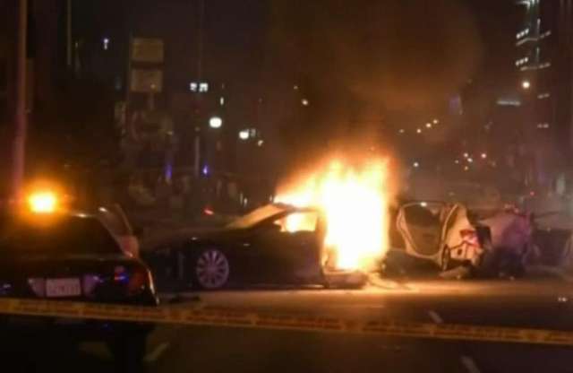 Ellopták, rommá törték, aztán ki is gyulladt a Tesla