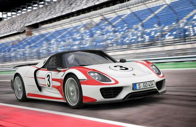 Hogyan gyorsul 300 fölé a Porsche 918 Spyder?