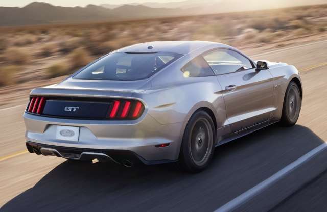 Izomautó hírek: Mustang adatok, új Camaro és brutális Challenger