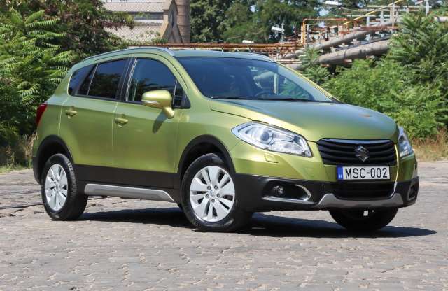 Üdvözlet az analóg korszakból – Suzuki SX4 S-Cross teszt