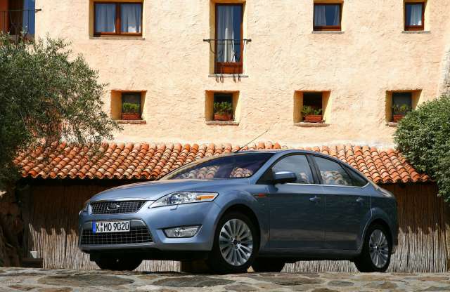 Kell-e félni az aktuális Ford Mondeótól?