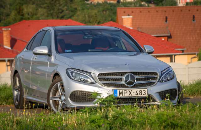 Drágán védd az életed! Mercedes C-osztály teszt
