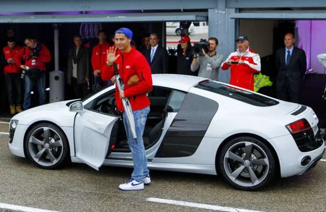 Ronaldo valamiben ötszörösen lepipálja Messit